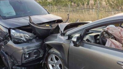 Keşan ilçesinde meydana gelen trafik kazasında, hafif ticari araç ve