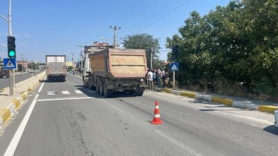 Keşan ilçesinde meydana gelen kazada tırın çarpması sonucu ağır yaralanan