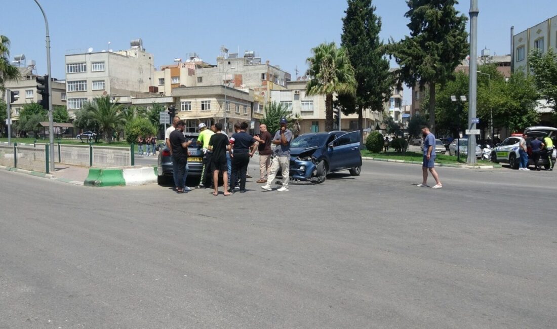 Kilis’te meydana gelen trafik kazasında 4 kişi yaralandı. Olay, Ebulüle