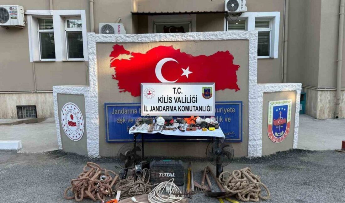 Kilis’in Gülbaba köyü Sapkanlı Mezrası’nda kaçak kazı yaptıkları tespit edilen
