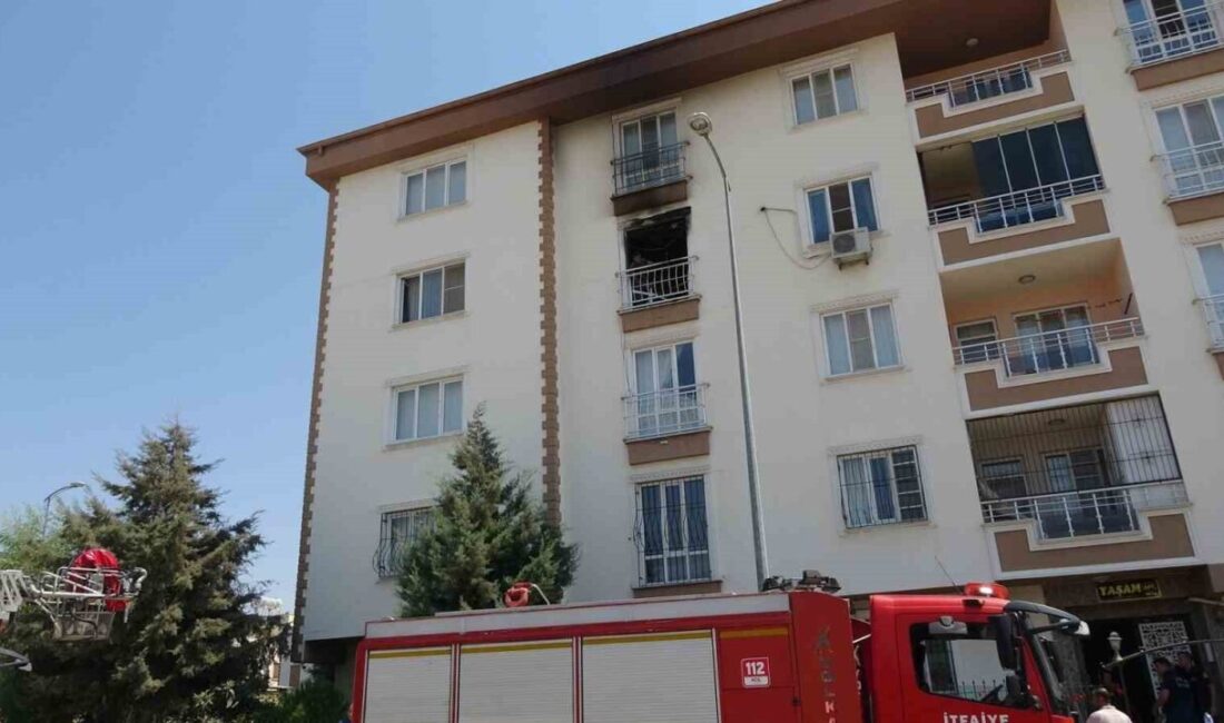Kilis’te Kazım Karabekir Mahallesi’nde bulunan dört katlı bir binanın üçüncü