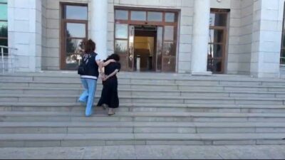 Hatay’ın Kırıkhan ilçesinde uyuşturucu ticareti yaptıkları tespit edilen 2 kişi,