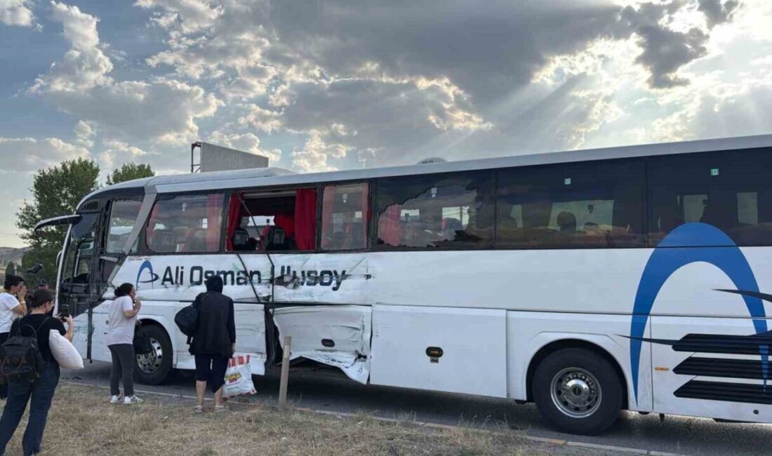 Kırıkkale’de meydana gelen trafik kazasında, bir yolcu otobüsü ile iki