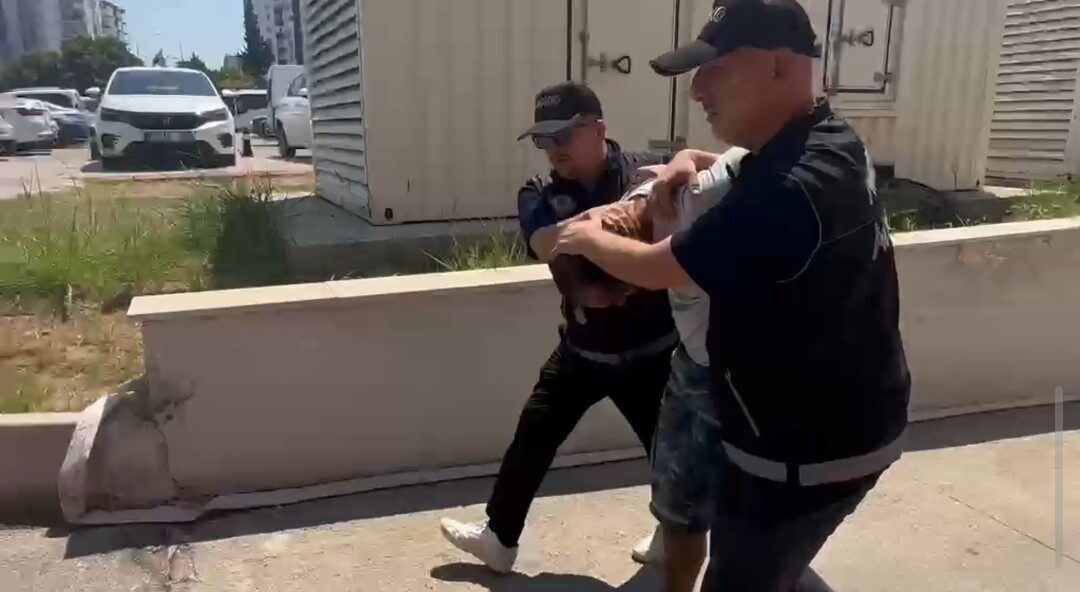 Adana’da, uyuşturucu ticareti yapmak ve sağlamak suçundan aranan bir hükümlü,