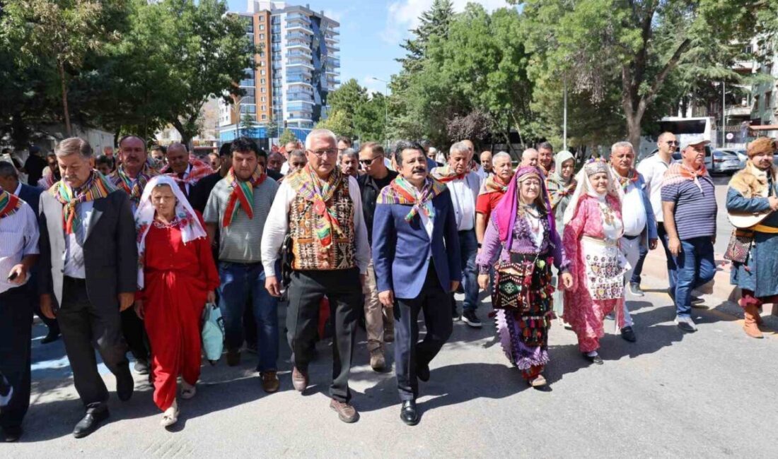 Kırşehir’de düzenlenen 8. Karacakurt Türkmen Toyu, muhteşem bir mehteran gösterisi