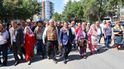 Kırşehir’de düzenlenen 8. Karacakurt Türkmen Toyu, muhteşem bir mehteran gösterisi