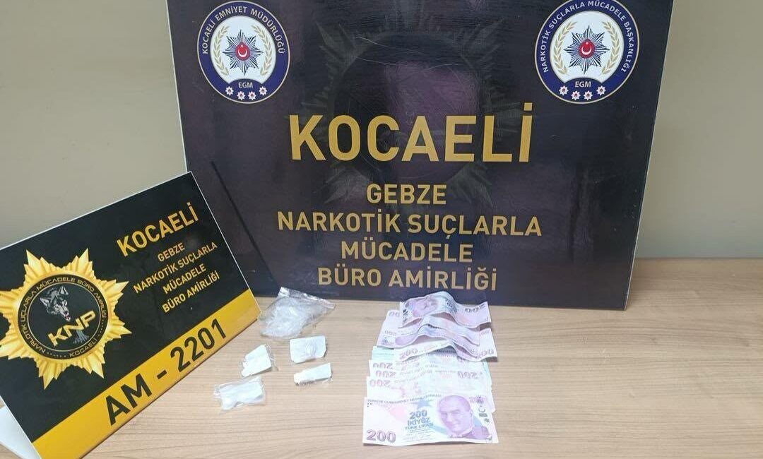 Kocaeli’de, polis ekipleri tarafından yapılan operasyonlarda yakalanan 11 şüpheliden 6’sı