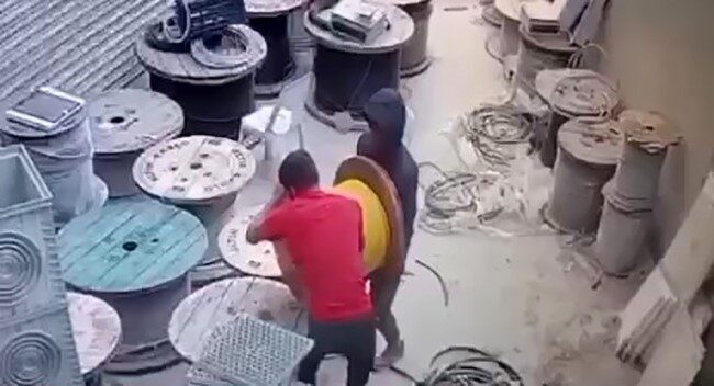 Hatay’ın Antakya ilçesinde, depremzedelerin kullandığı Osmanağa Konteyner Kent’te meydana gelen