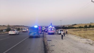 Adıyaman’da bir sürücü, Adıyaman-Kahta Karayolu Fuar alanı yakınlarında aracın kontrolünü