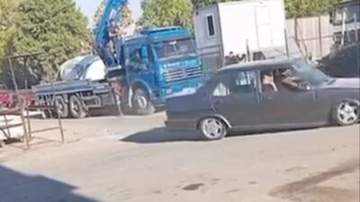 Konya’da bir sürücünün, cep telefonu kamerasına yansıyan görüntülerde açık trafikte