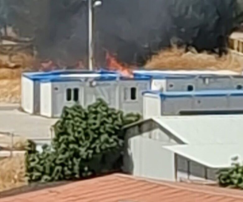 Adıyaman’da aşırı sıcaklar sebebiyle elektrik tellerinden çıkan kıvılcımın neden olduğu