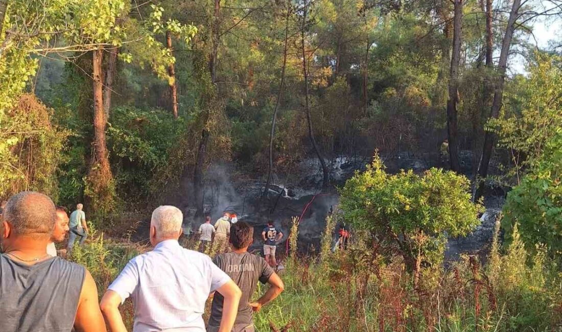 Muğla’nın Köyceğiz ilçesinde otluk alanda başlayan yangın, ormana sıçramadan ekipler