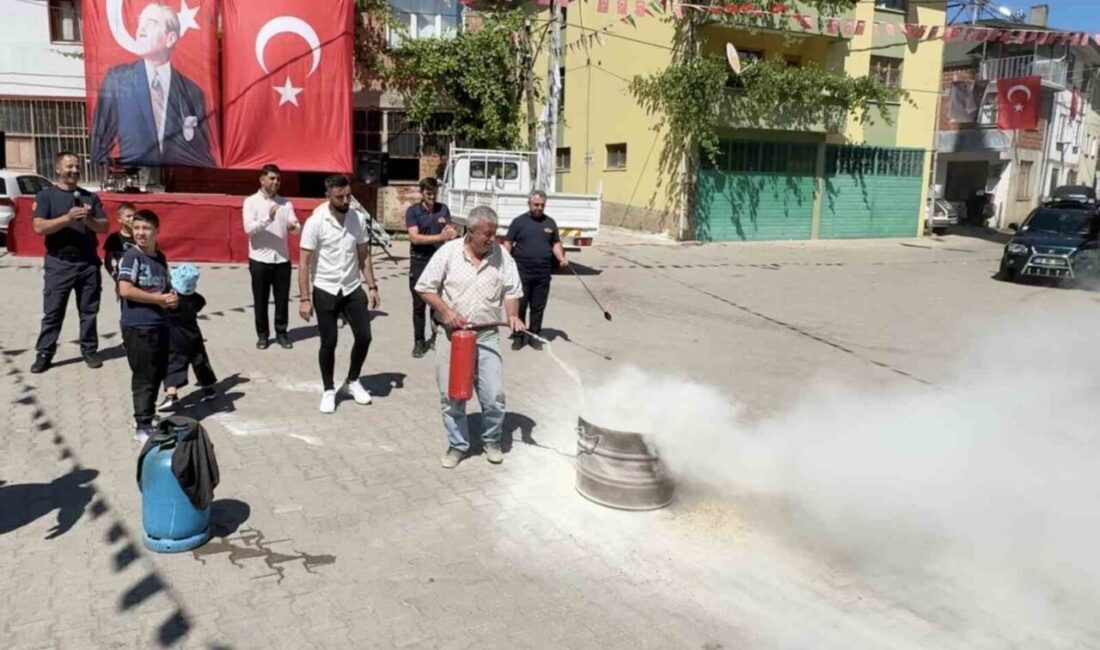 Tosya ilçesine bağlı Aşağıkayı köyünde, yerel vatandaşlar, yangınların erken önlenmesi