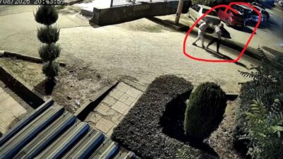 Diyarbakır’ın Yenişehir ilçesinde, kucağında çocuğuyla birlikte eşinin silahlı saldırısına maruz