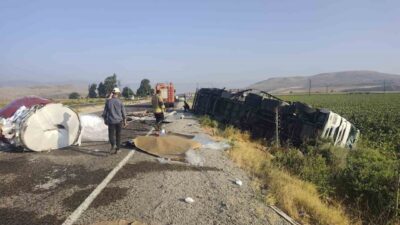 Hatay’ın Kumlu ilçesi Akpınar Mahallesi’nde meydana gelen trafik kazasında, sürücüsü