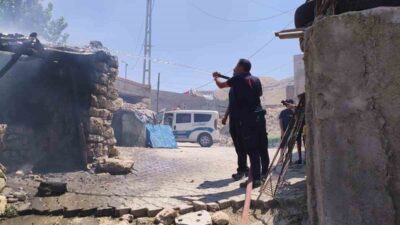 Siirt’in Kurtalan ilçesinde, ekmek yapımında kullanılan bir tandırda çıkan yangın,