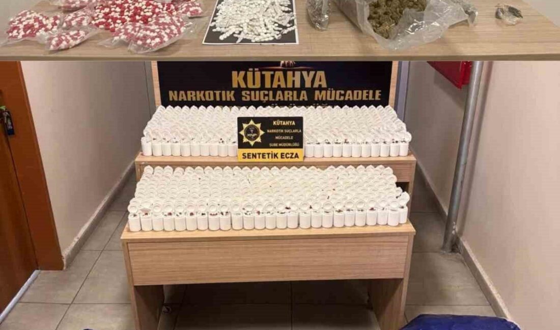 Kütahya’da polis ekipleri tarafından uyuşturucu madde ticaretinin engellenmesine yönelik düzenlenen