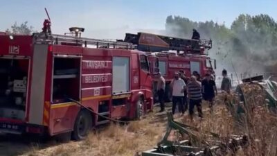 Tavşanlı ilçesindeki bir samanlık yangınında yaklaşık 400 saman balyası zarar