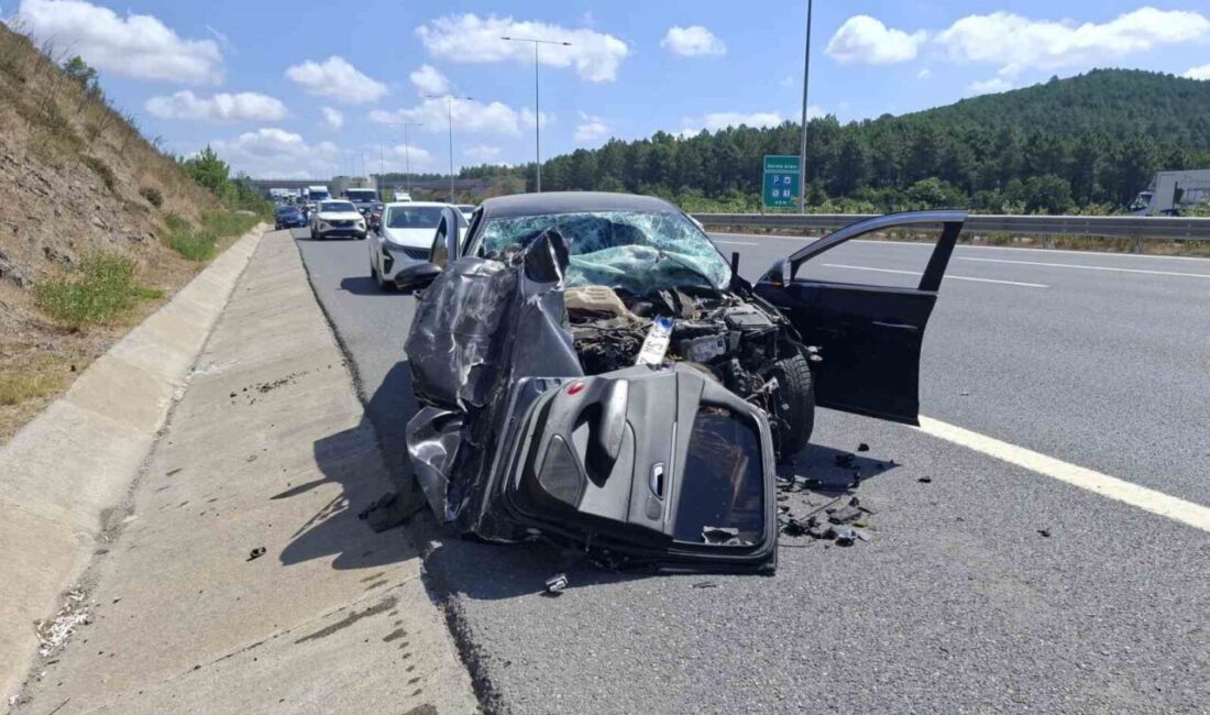 Kuzey Marmara Otoyolu’ndaki Çekmeköy mevkiinde meydana gelen bir trafik kazasında,