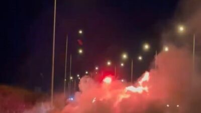 İstanbul’un Kuzey Marmara Otoyolu Silivri çıkışında seyir halindeki bir araç,