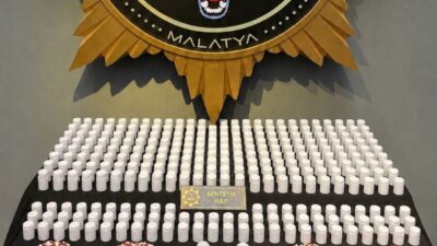 Malatya’da Narkotik ekiplerinin sokak satıcılarına yönelik operasyonunda 14 bin 900