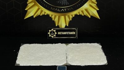 Malatya’da sokak satıcılarını hedef alan bir operasyonda 900 gram metamfetamin
