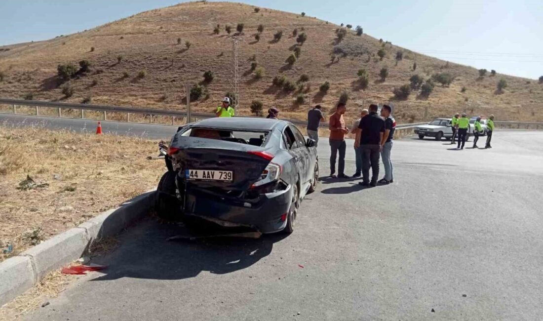 Malatya’nın Akçadağ ilçesinde meydana gelen trafik kazasında iki otomobil çarpıştı