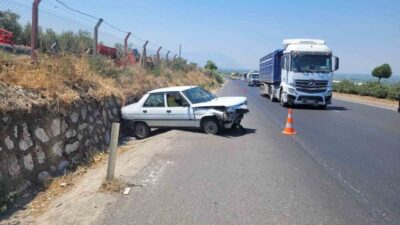 Manisa’nın Turgutlu ilçesinde meydana gelen bir trafik kazasında tırın şerit