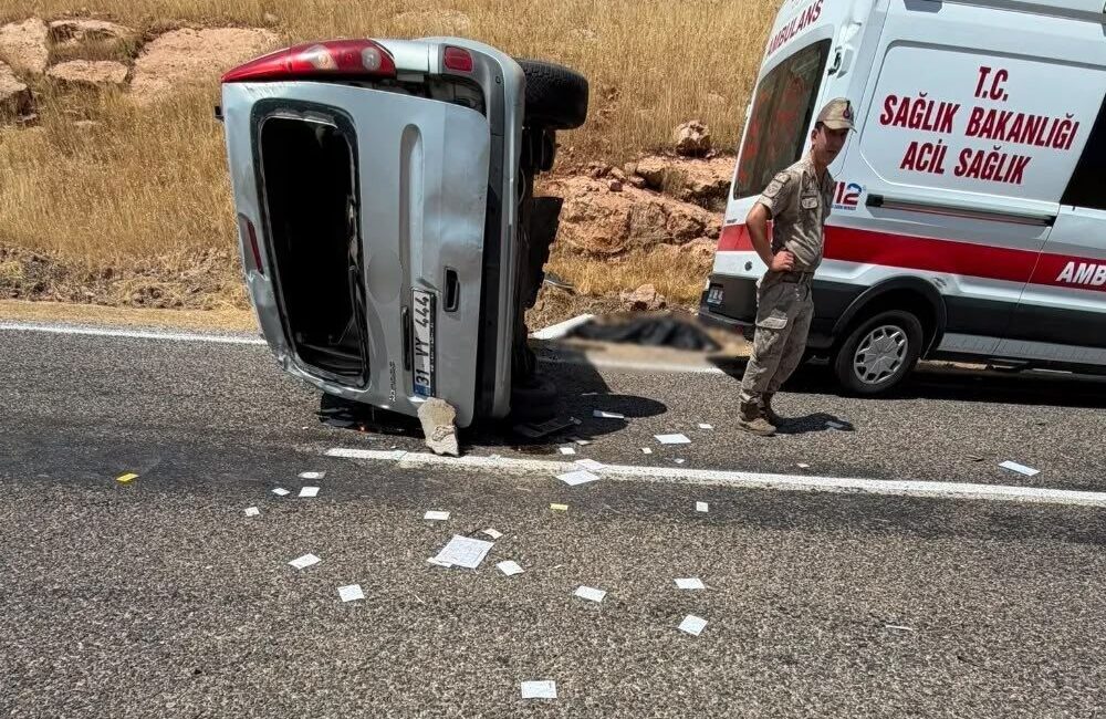 Mardin’in Nusaybin ilçesinde meydana gelen bir trafik kazasında, hafif ticari