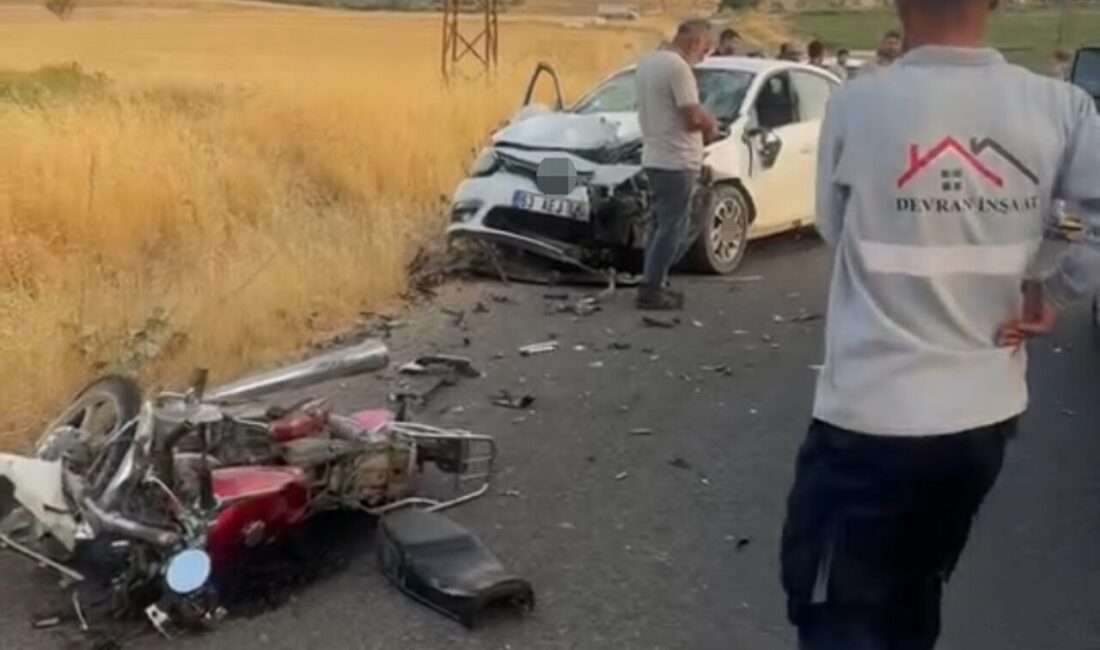 Mardin’in Mazıdağı ilçesinde meydana gelen trafik kazasında otomobil ile motosiklet