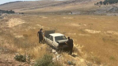 Mardin’de bir otomobilin sürücüsü, direksiyon hakimiyetini kaybederek yol kenarına devrildi