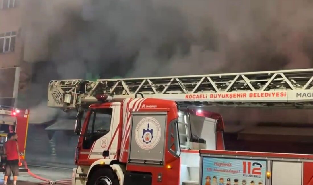 Kocaeli’nin Gebze ilçesinde bulunan bir marketin manav bölümünde çıkan yangın,