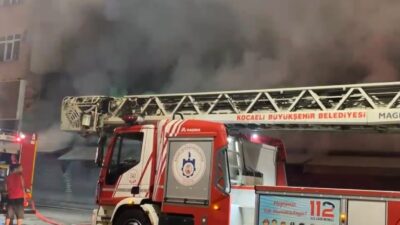 Kocaeli’nin Gebze ilçesinde bulunan bir marketin manav bölümünde çıkan yangın,