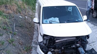 Adıyaman’da bir aracın menfeze çarpması sonucu sürücü yaralandı. Edinilen bilgilere