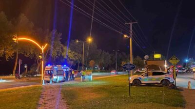 Muğla’nın Menteşe ilçesinde meydana gelen bir trafik kazasında, kırmızı ışıkta