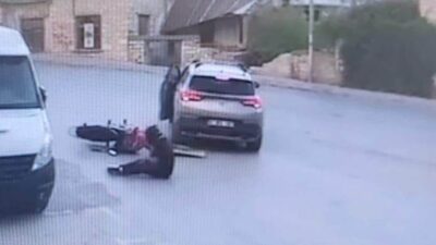 Mersin’in Mut ilçesinde meydana gelen kazada, otomobil ile motosiklet çarpıştı