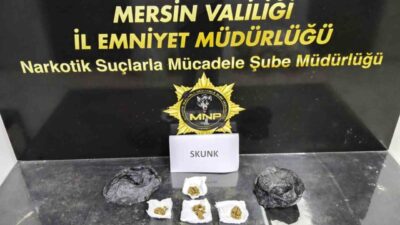 Mersin’de uyuşturucu ticareti yaptığı belirlenen ve sokak satıcıları olarak bilinen