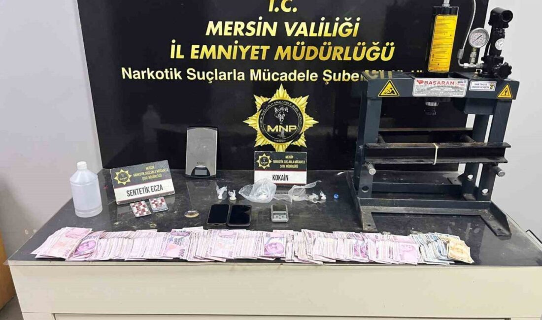 Mersin’de uyuşturucu ticareti yaptıkları iddia edilen sokak satıcılarına yönelik gerçekleştirilen