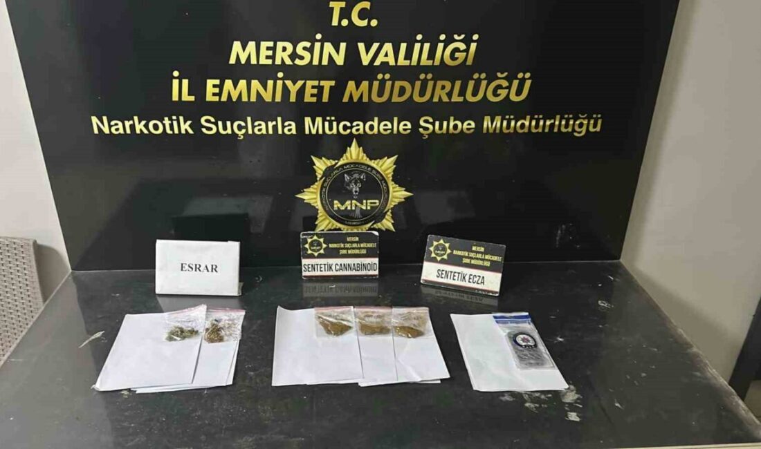 Mersin’de, uyuşturucu ticareti yaptığı tespit edilen sokak satıcılarına yönelik yapılan