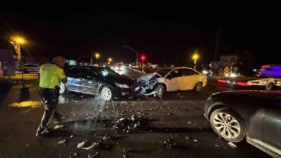 Muğla’nın Ortaca ilçesinde meydana gelen trafik kazasında üç araç maddi