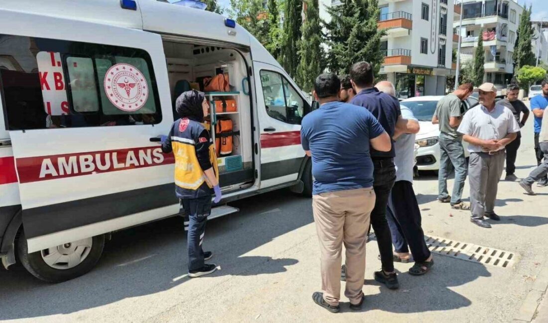 Adıyaman’da meydana gelen bir kazada, minibüs ile motosiklet çarpıştı ve