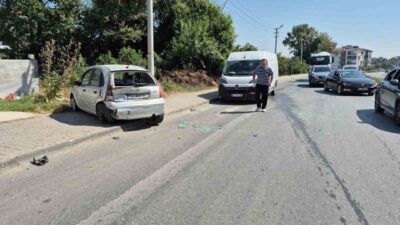 DÜZCE’DE KAZA: OTOMOBİL, MİNİBÜSLE ÇARPIŞTI Düzce’de meydana gelen trafik kazasında,