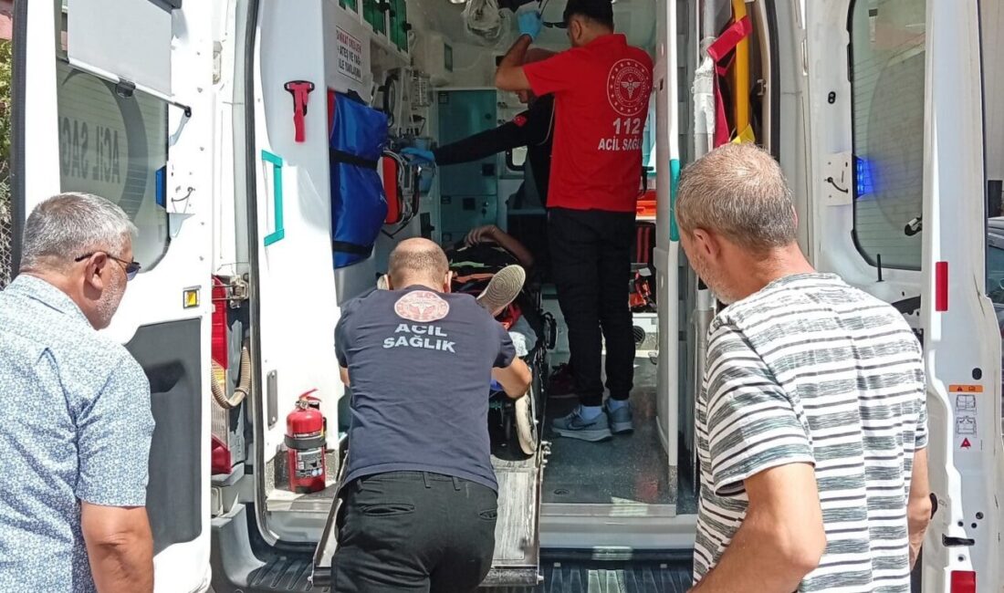 Adıyaman’ın Gölbaşı ilçesinde bir otomobil ile bir motosikletin çarpışması sonucu
