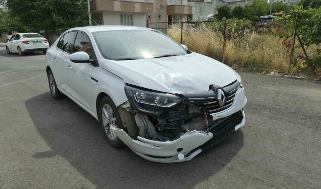 Adıyaman’da meydana gelen trafik kazasında 2 kişi yaralandı. Alınan bilgilere