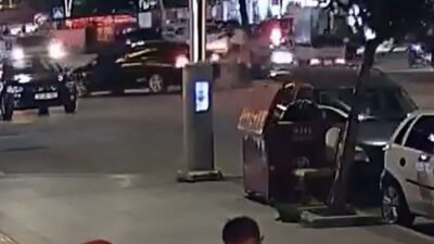 Tokat’ta Gazi Osmanpaşa Bulvarı’nda meydana gelen trafik kazasında, dönüş yapmak