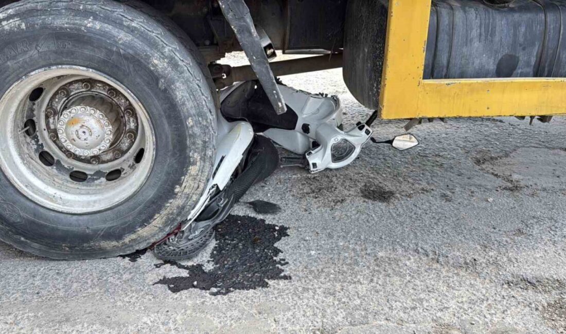 Menteşe ilçesinde gerçekleşen bir kaza, motosiklet ile vincin çarpışmasıyla yürekleri