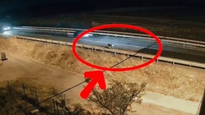 Tekirdağ-İstanbul Karayolu üzerinde motosikletinin aküsü biten bir kadın, aracını otobüs