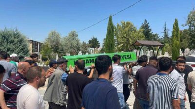 Karaman’da meydana gelen kazada, motosikletin otomobile çarpması sonucunda hayatını kaybeden