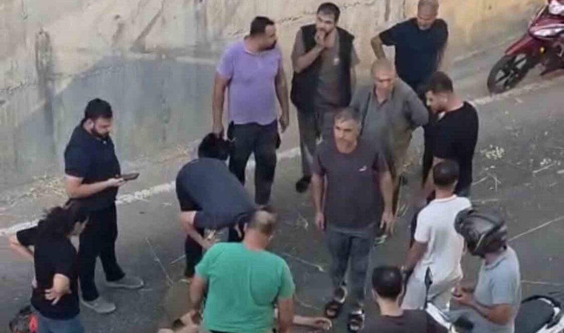 Adıyaman’da bir motosiklet sürücüsü, bariyerlere çarptıktan sonra aracından fırlayarak karayolunda