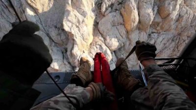 Niğde’nin Çamardı ilçesinde, Aladağlar Lahit Kaya bölgesinde tırmanış yaparken kolu